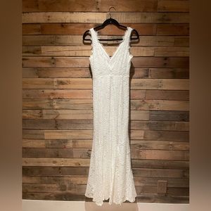 LULUS White Lace Mermaid Dress V-Neck & Back Tank‎ Straps Zip Closure Size M